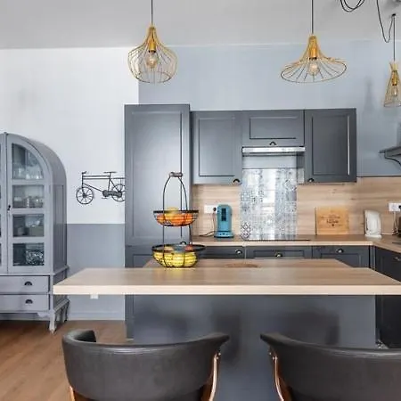 Spacious 3 Bedrooms Flat In Town Center Apartman Béziers