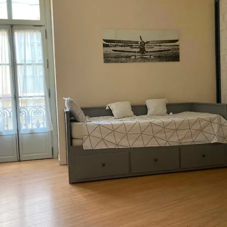 Spacious 3 Bedrooms Flat In Town Center Béziers