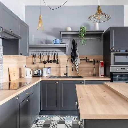Spacious 3 Bedrooms Flat In Town Center * Béziers